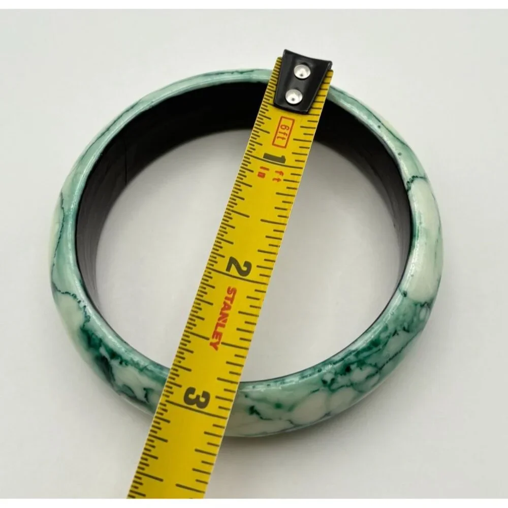 Vintage Marbled Green & White Bangle Bracelet Faux Jade Look Costume Jewelry - Picture 3 of 7